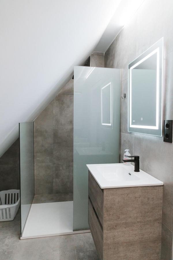 Mk77 Leon - Atiko Apartment Bagian luar foto