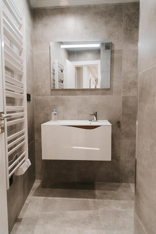 Mk77 Leon - Atiko Apartment Bagian luar foto