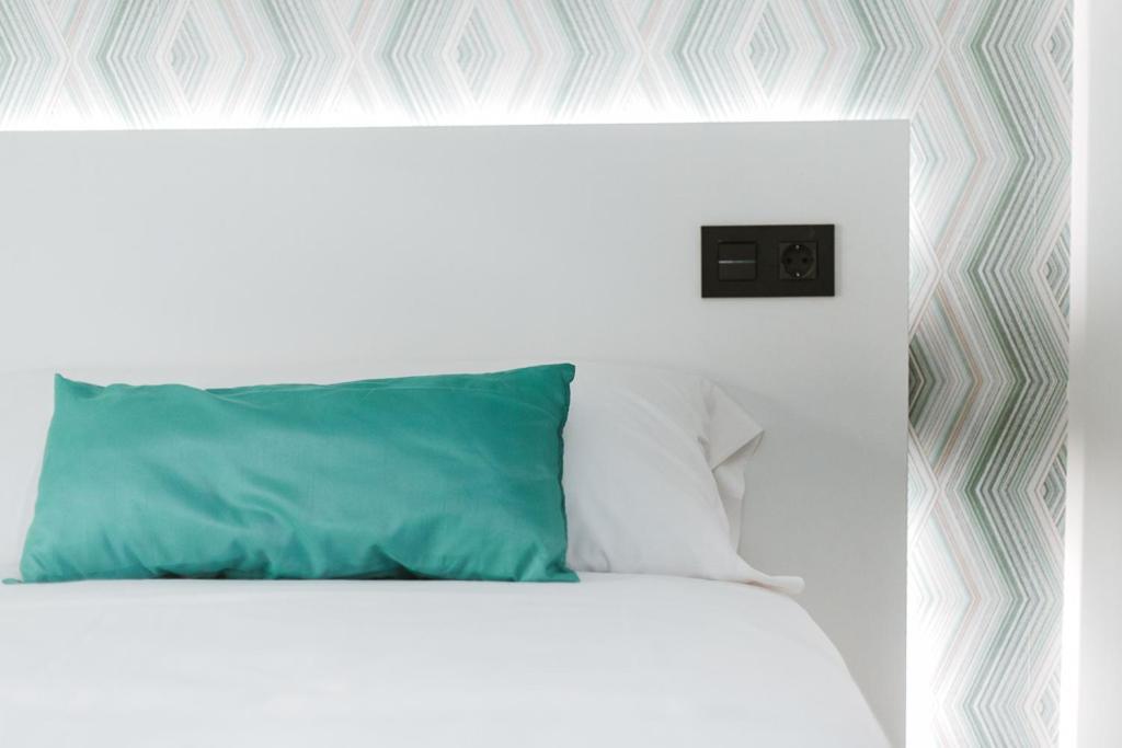 Mk77 Leon - Atiko Apartment Bagian luar foto